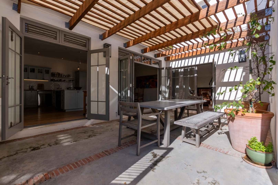 5 Bedroom Property for Sale in Higgovale Western Cape